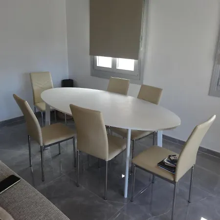 Lemon Tree House * إِستيبونا